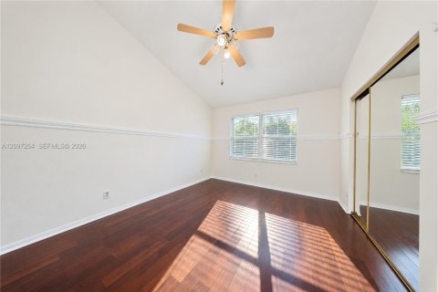Townhouse in Pembroke Pines, Florida 2 bedrooms, 95.13 sq.m. № 2389911 - photo 29