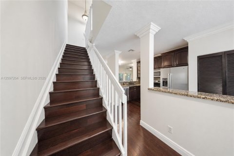 Townhouse in Pembroke Pines, Florida 2 bedrooms, 95.13 sq.m. № 2389911 - photo 20