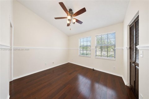 Townhouse in Pembroke Pines, Florida 2 bedrooms, 95.13 sq.m. № 2389911 - photo 23