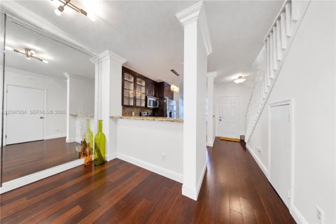 Townhouse in Pembroke Pines, Florida 2 bedrooms, 95.13 sq.m. № 2389911 - photo 17