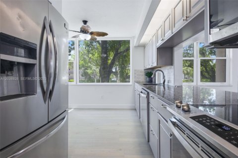 Condominio en Plantation, Florida, 2 dormitorios  № 2086138
