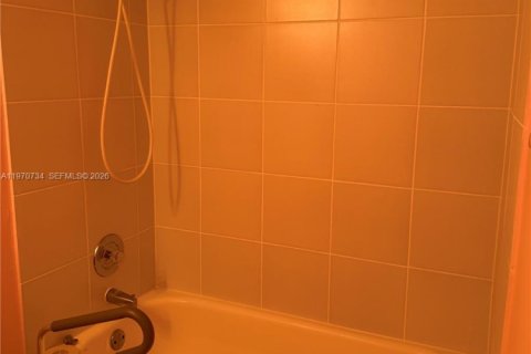 Condominio en venta en Sunrise, Florida, 2 dormitorios, 78.97 m2 № 2049857 - foto 9