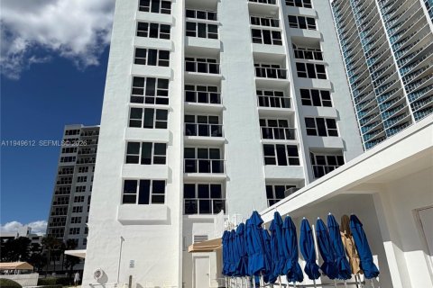 Copropriété à vendre à Hollywood, Floride: 1 chambre, 73.39 m2 № 2005659 - photo 9