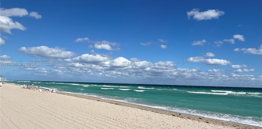 Condo à Hollywood, Floride, 1 chambre № 2005659