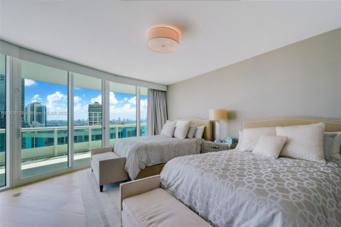 Condominio en alquiler en Miami, Florida, 5 dormitorios, 532.33 m2 № 1794450 - foto 10