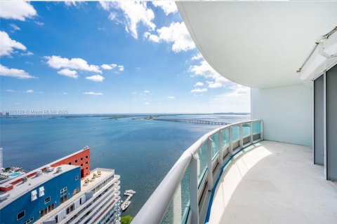 Condominio en alquiler en Miami, Florida, 5 dormitorios, 532.33 m2 № 1794450 - foto 15