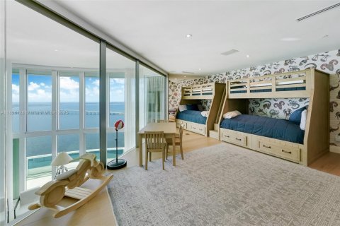 Condominio en alquiler en Miami, Florida, 5 dormitorios, 532.33 m2 № 1794450 - foto 11