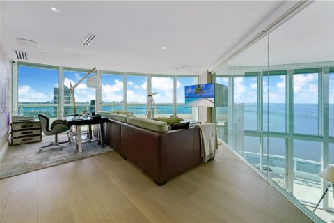 Condominio en alquiler en Miami, Florida, 5 dormitorios, 532.33 m2 № 1794450 - foto 8