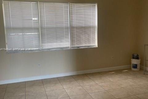 Condominio en alquiler en Homestead, Florida, 3 dormitorios, 106.93 m2 № 2003199 - foto 4