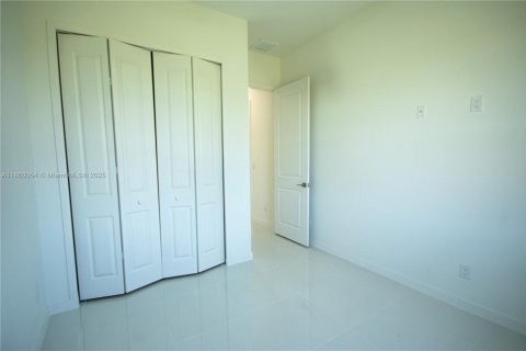 Villa ou maison à vendre à Lehigh Acres, Floride: 3 chambres № 2014430 - photo 20