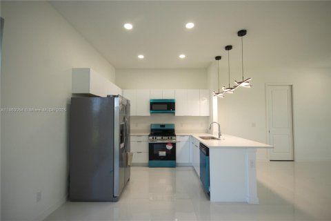 Villa ou maison à vendre à Lehigh Acres, Floride: 3 chambres № 2014430 - photo 14