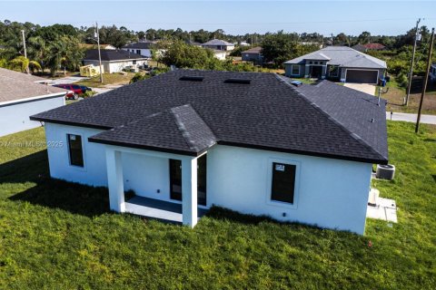 Villa ou maison à vendre à Lehigh Acres, Floride: 3 chambres № 2014430 - photo 7