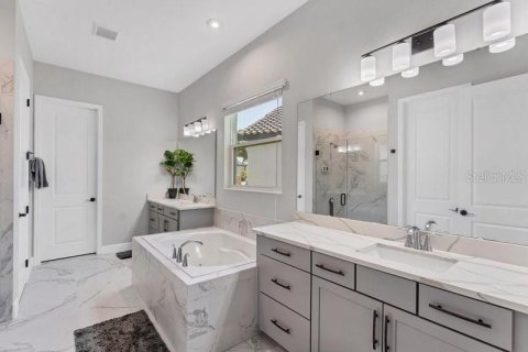 Villa ou maison à vendre à Orlando, Floride: 6 chambres, 488.94 m2 № 1872983 - photo 17