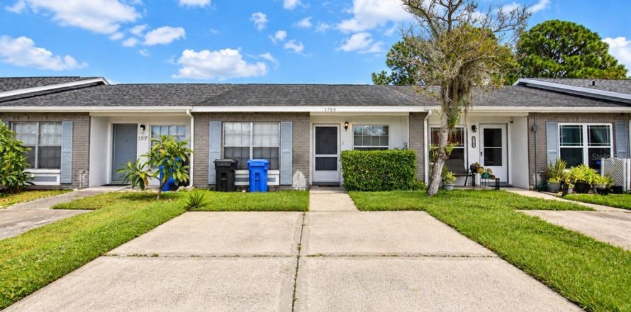 Villa ou maison à Brandon, Floride 2 chambres, 78.13 m2 № 2425207