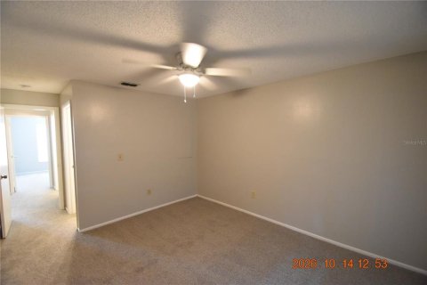 Villa ou maison à louer à Brandon, Floride: 2 chambres, 78.13 m2 № 2425207 - photo 11
