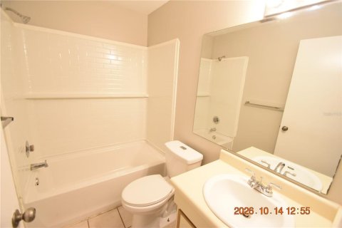 Villa ou maison à louer à Brandon, Floride: 2 chambres, 78.13 m2 № 2425207 - photo 17