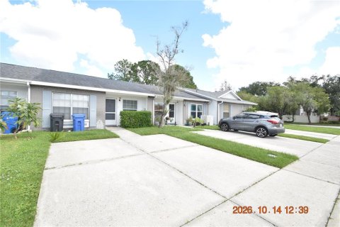 Villa ou maison à louer à Brandon, Floride: 2 chambres, 78.13 m2 № 2425207 - photo 26