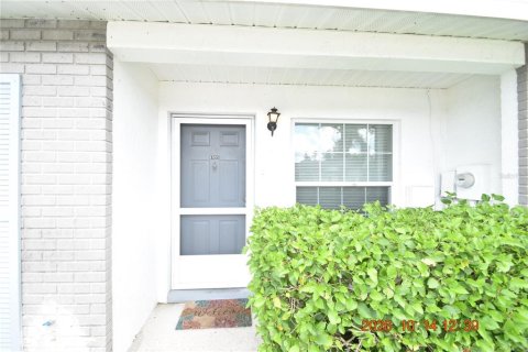 Villa ou maison à louer à Brandon, Floride: 2 chambres, 78.13 m2 № 2425207 - photo 25