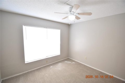 Villa ou maison à louer à Brandon, Floride: 2 chambres, 78.13 m2 № 2425207 - photo 13