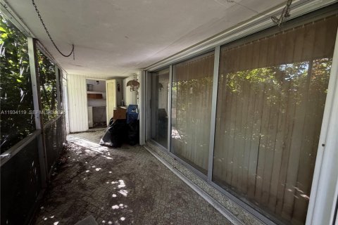 House in Miami, Florida 2 bedrooms, 103.31 sq.m. № 1992414 - photo 9