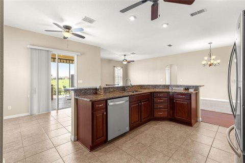 Casa en venta en Summerfield, Florida, 3 dormitorios, 187.01 m2 № 1884482 - foto 13