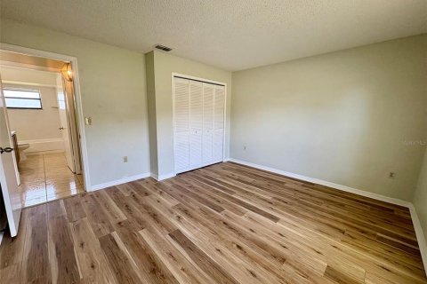 Casa en alquiler en Kissimmee, Florida, 3 dormitorios, 132.11 m2 № 1884838 - foto 25