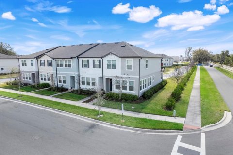 Touwnhouse à vendre à Orlando, Floride: 3 chambres, 145.86 m2 № 1917681 - photo 4