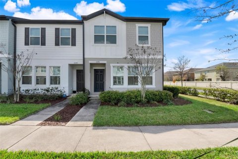 Touwnhouse à vendre à Orlando, Floride: 3 chambres, 145.86 m2 № 1917681 - photo 2