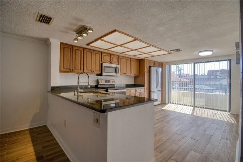 Touwnhouse à vendre à Tierra Verde, Floride: 2 chambres, 139.35 m2 № 1740636 - photo 2