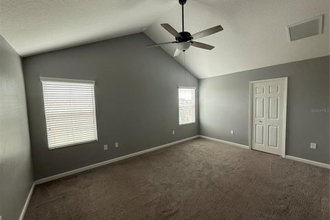 House in Clermont, Florida 4 bedrooms, 288.74 sq.m. № 1828425 - photo 13