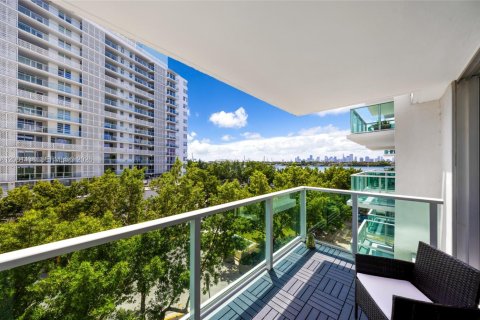 Condo in Miami Beach, Florida  № 2353671 - photo 14