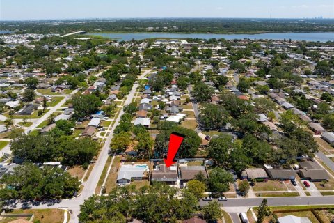 House in Seminole, Florida 3 bedrooms, 138.61 sq.m. № 1637478 - photo 28