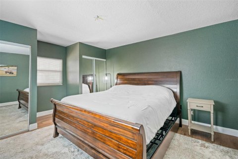House in Seminole, Florida 3 bedrooms, 138.61 sq.m. № 1637478 - photo 9