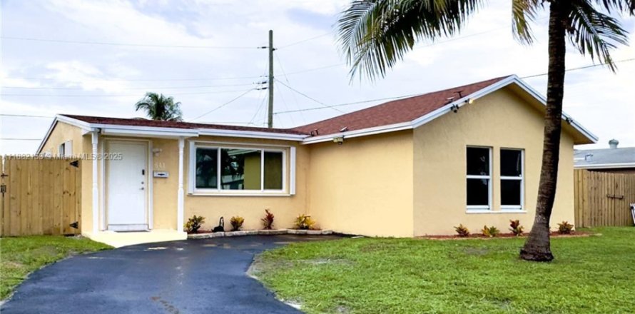 Casa en Oakland Park, Florida 3 dormitorios, 113.9 m2 № 1929433