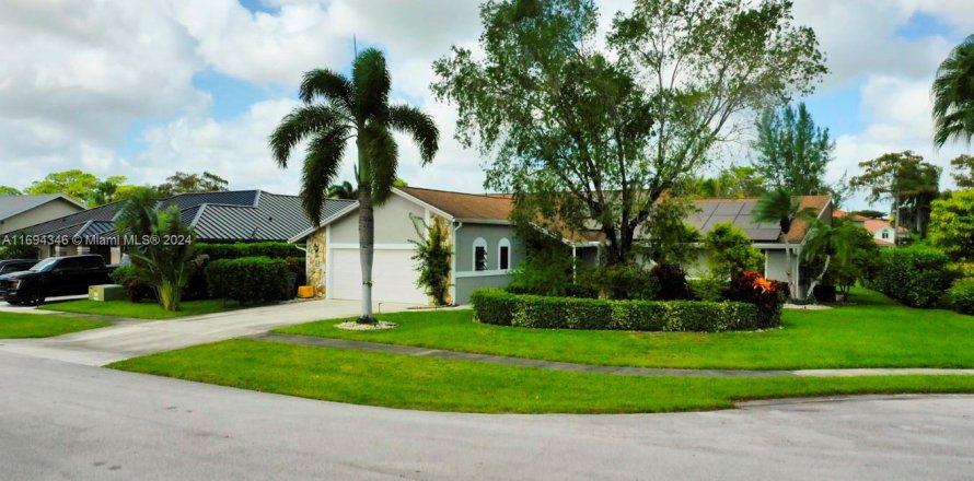 Villa ou maison à Wellington, Floride 3 chambres, 182.55 m2 № 1699866