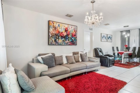 Propiedad comercial en venta en Miami, Florida, 199.74 m2 № 1993957 - foto 16