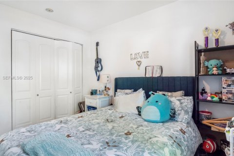 Propiedad comercial en venta en Miami, Florida, 199.74 m2 № 1993957 - foto 20