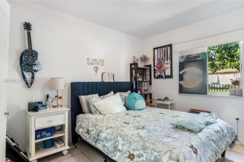 Propiedad comercial en venta en Miami, Florida, 199.74 m2 № 1993957 - foto 19