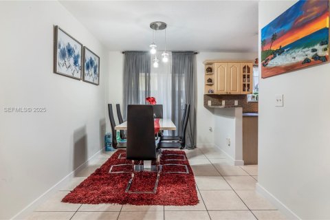 Propiedad comercial en venta en Miami, Florida, 199.74 m2 № 1993957 - foto 24