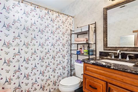 Propiedad comercial en venta en Miami, Florida, 199.74 m2 № 1993957 - foto 23