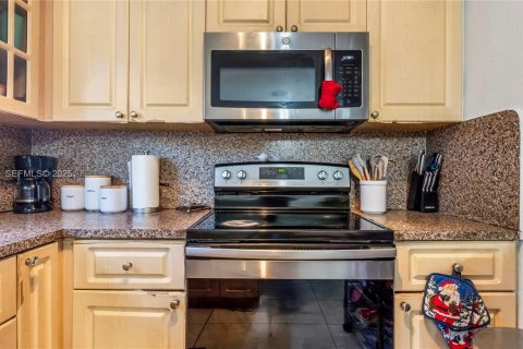 Propiedad comercial en venta en Miami, Florida, 199.74 m2 № 1993957 - foto 30