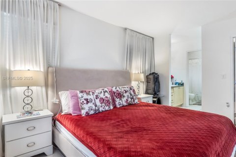 Propiedad comercial en venta en Miami, Florida, 199.74 m2 № 1993957 - foto 10