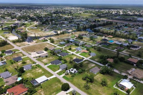 Land in Cape Coral, Florida № 1336914 - photo 10