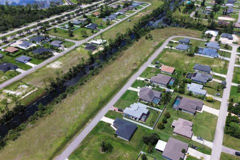 Land in Cape Coral, Florida № 1336914 - photo 12