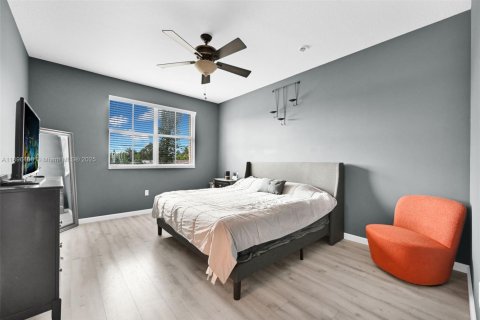 Touwnhouse à vendre à Hollywood, Floride: 2 chambres, 130.99 m2 № 2026796 - photo 23