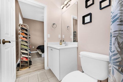 Touwnhouse à vendre à Hollywood, Floride: 2 chambres, 130.99 m2 № 2026796 - photo 29