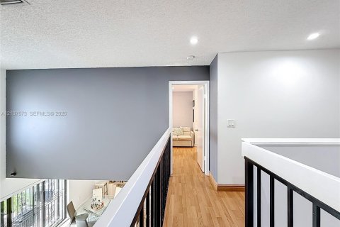 Condo in Miami, Florida, 2 bedrooms  № 2418070 - photo 20