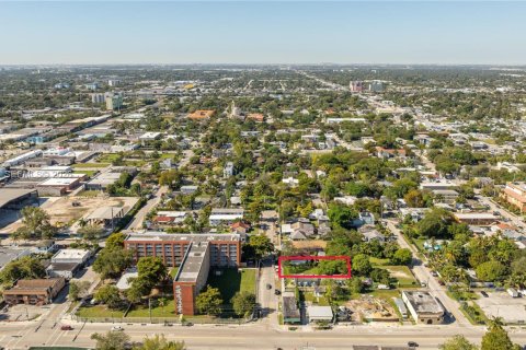 Immobilier commercial à vendre à Miami, Floride № 2004460 - photo 3