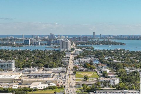 Immobilier commercial à vendre à Miami, Floride № 2004460 - photo 12