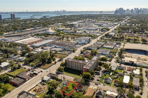 Immobilier commercial à vendre à Miami, Floride № 2004460 - photo 7